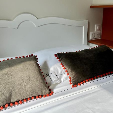 Les Petits Volets 2 Bed & Breakfast Антиб Екстериор снимка