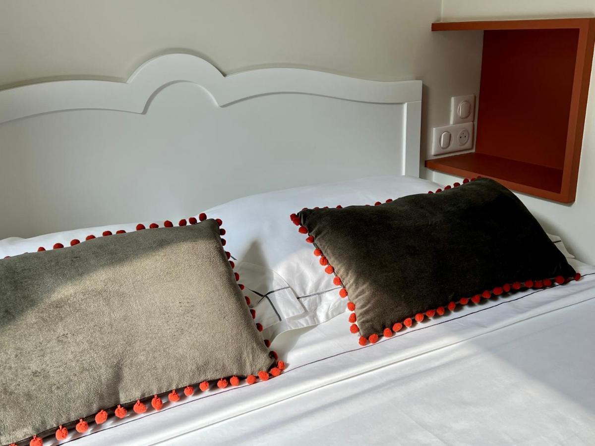 Les Petits Volets 2 Bed & Breakfast Антиб Екстериор снимка