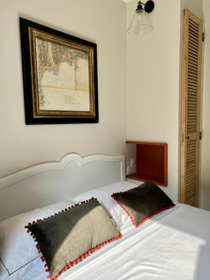 Les Petits Volets 2 Bed & Breakfast Антиб Екстериор снимка